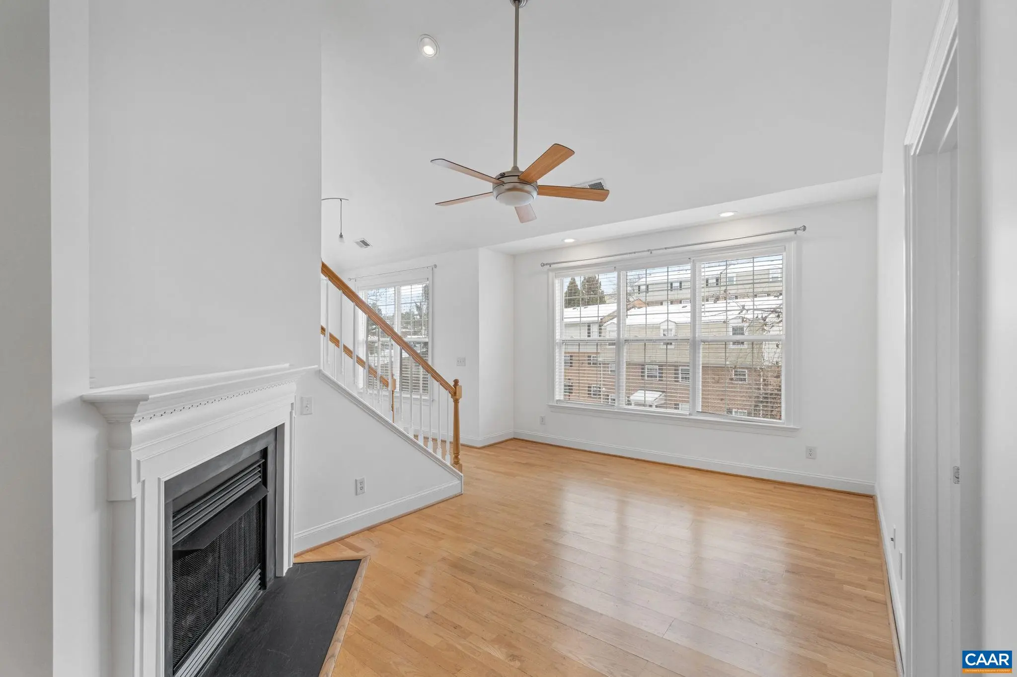 949 Glenwood Station Ln 202, Charlottesville