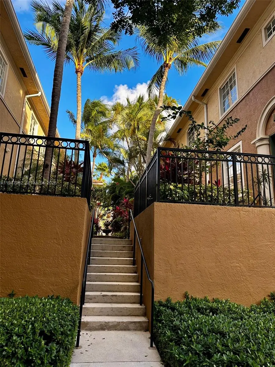 Photo of Listing #A11947962