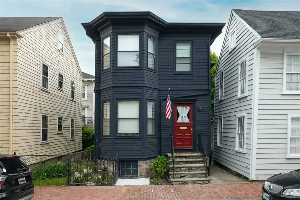 7 Division St, Newport