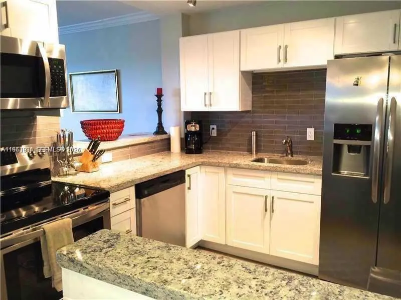 Photo of Listing #A11961934