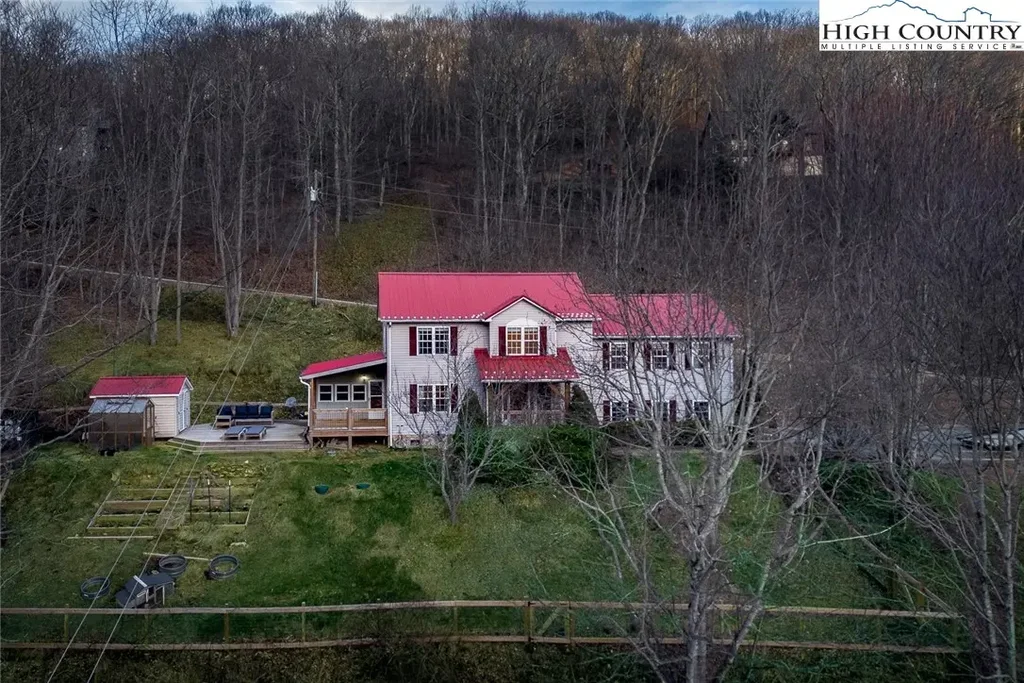 835 Grady Winkler Road, Boone