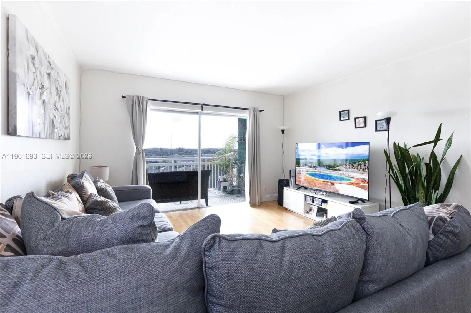 Photo of Listing #A11961690