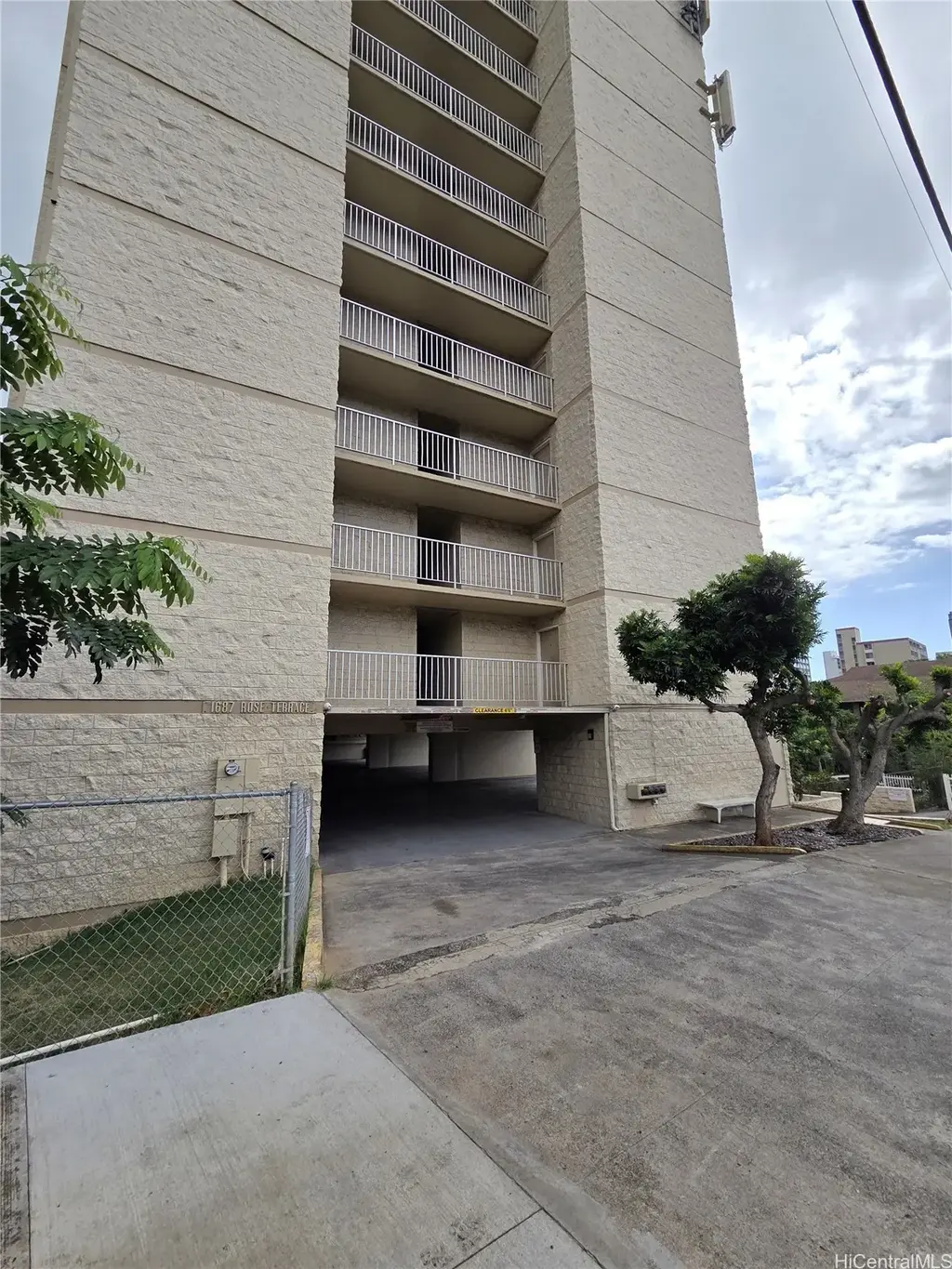 1687 Pensacola Street # 601, Honolulu
