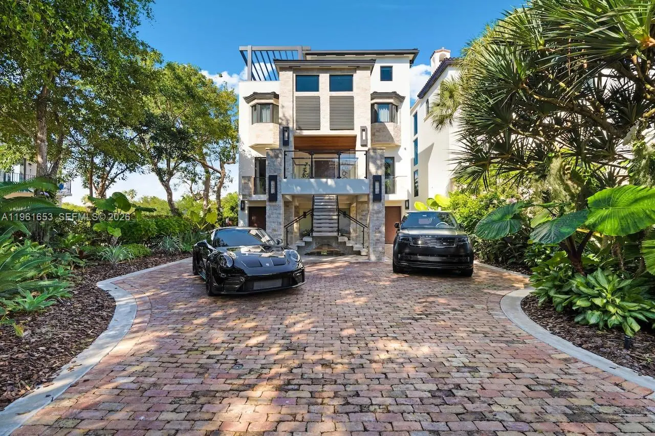 Photo of Listing #A11961653