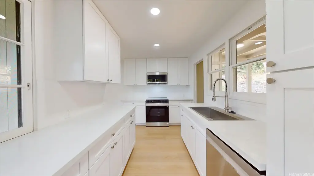 3271 Paty Drive, Honolulu