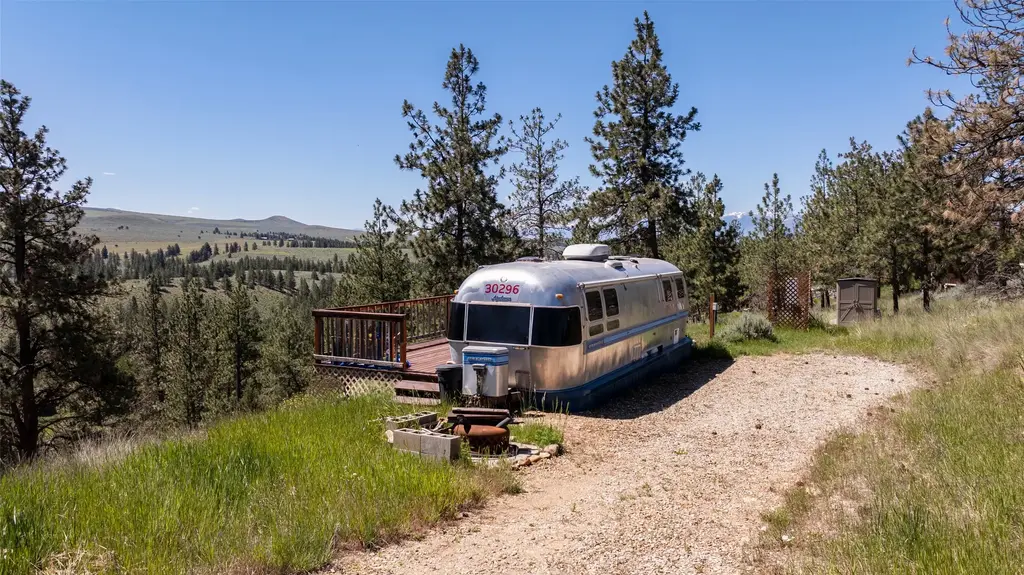 2019 S Sunset Bench Road, Stevensville