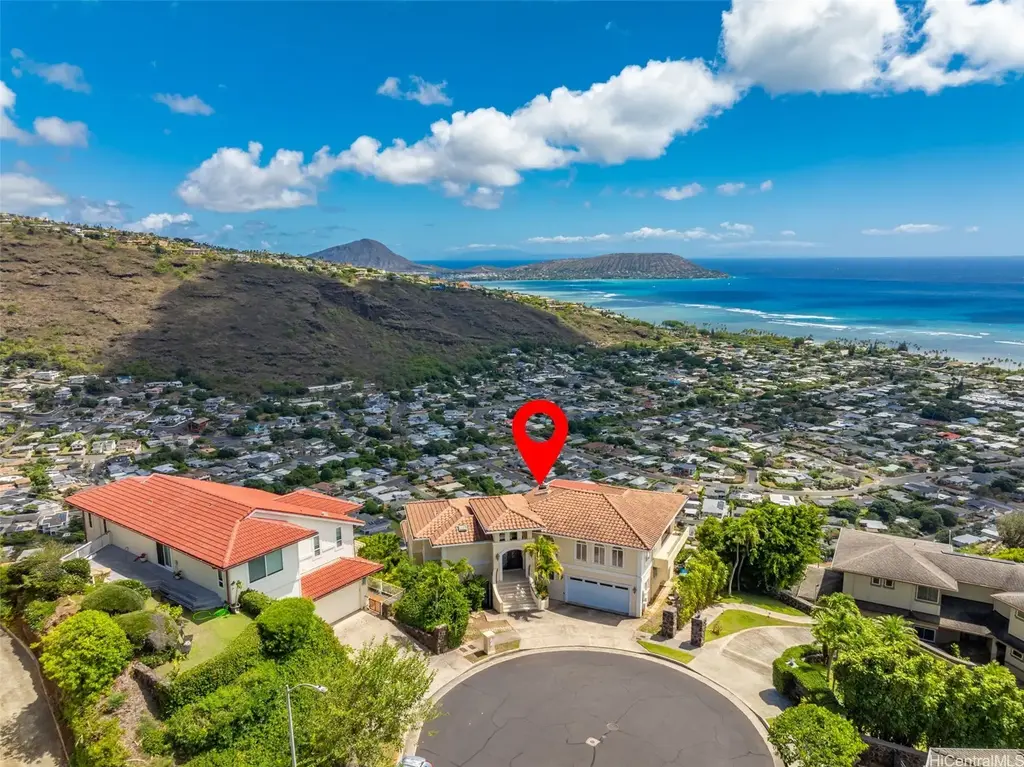 5201 Kuaiwi Place, Honolulu