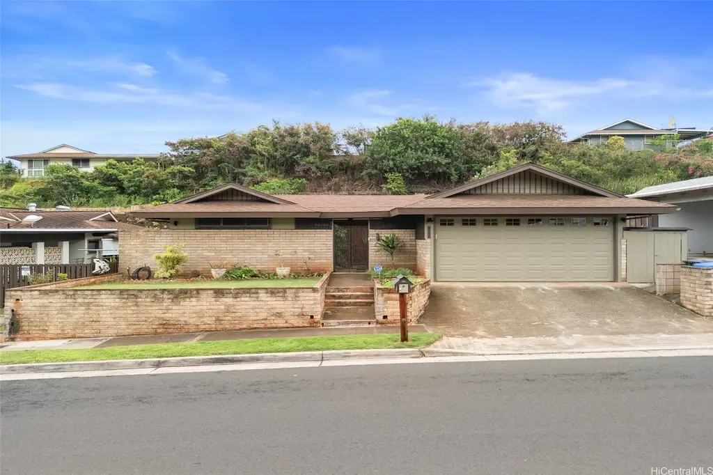 4758 Likini Street, Honolulu