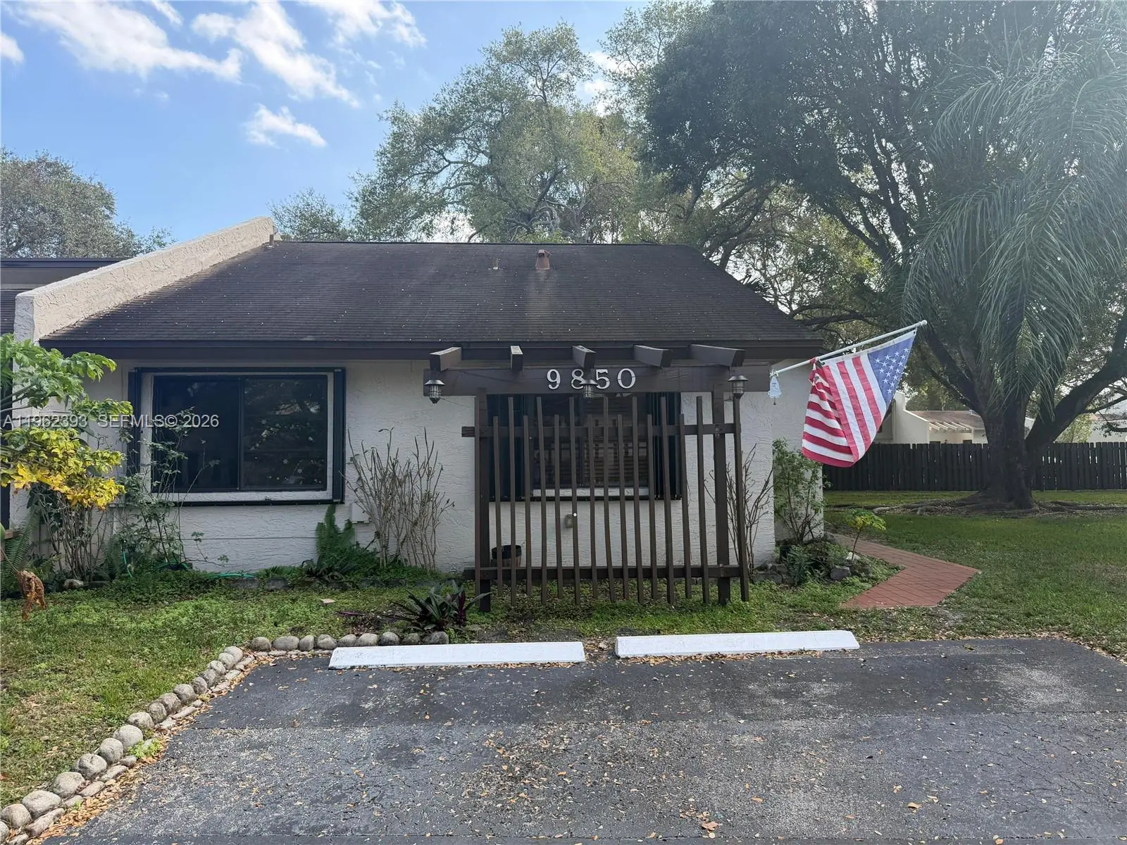 Photo of Listing #A11962393