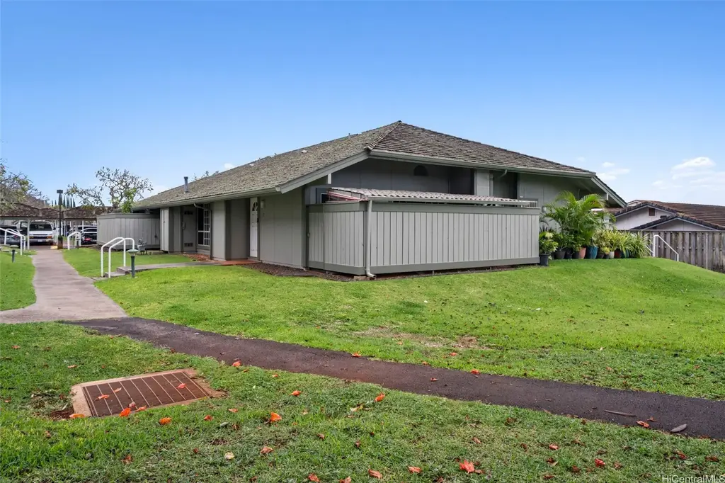 94-1415 Welina Loop # 8c, Waipahu
