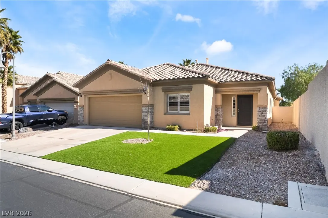 Photo of Listing #2753811