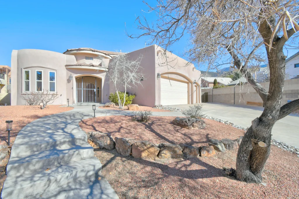 13717 Crested Butte Drive Ne, Albuquerque