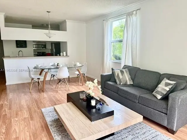 Photo of Listing #A11962338