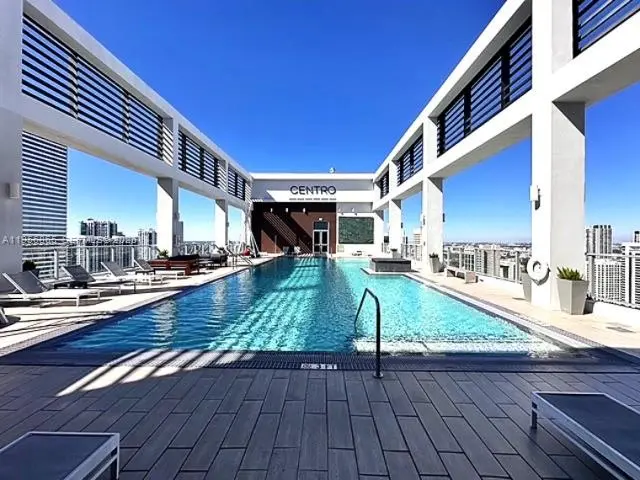 Photo of Listing #A11956865