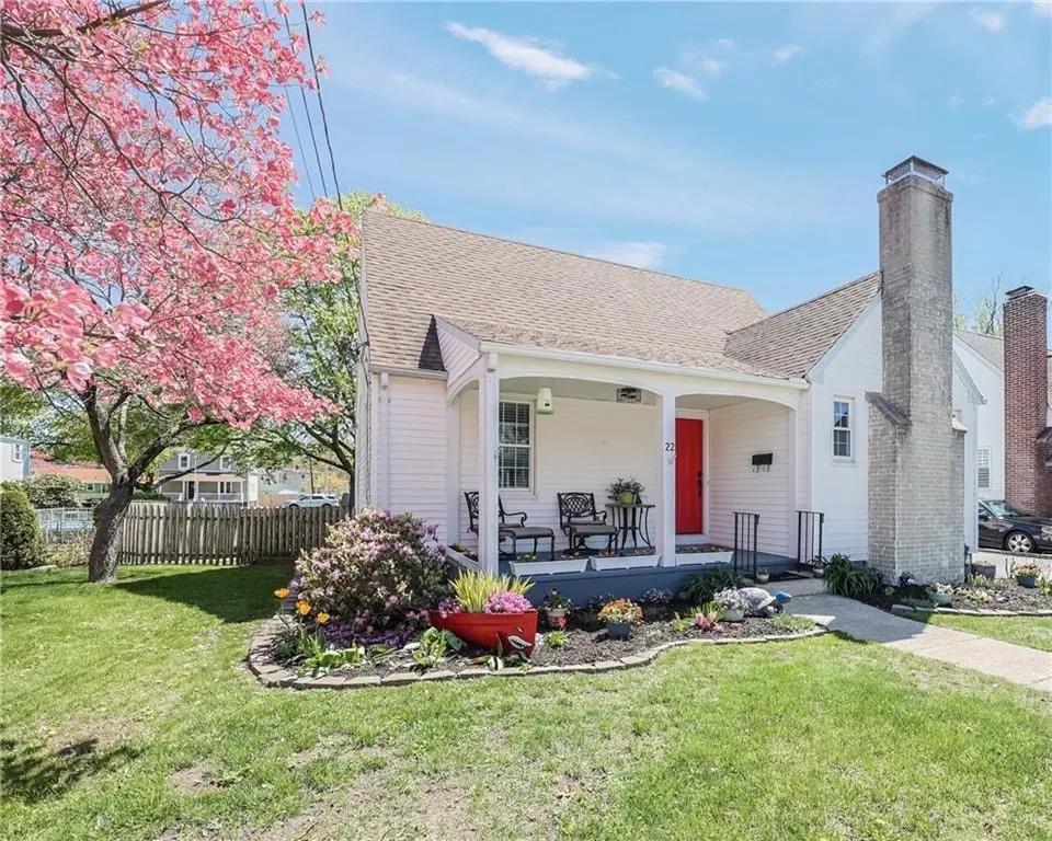 22 Phillips Ave, Warwick