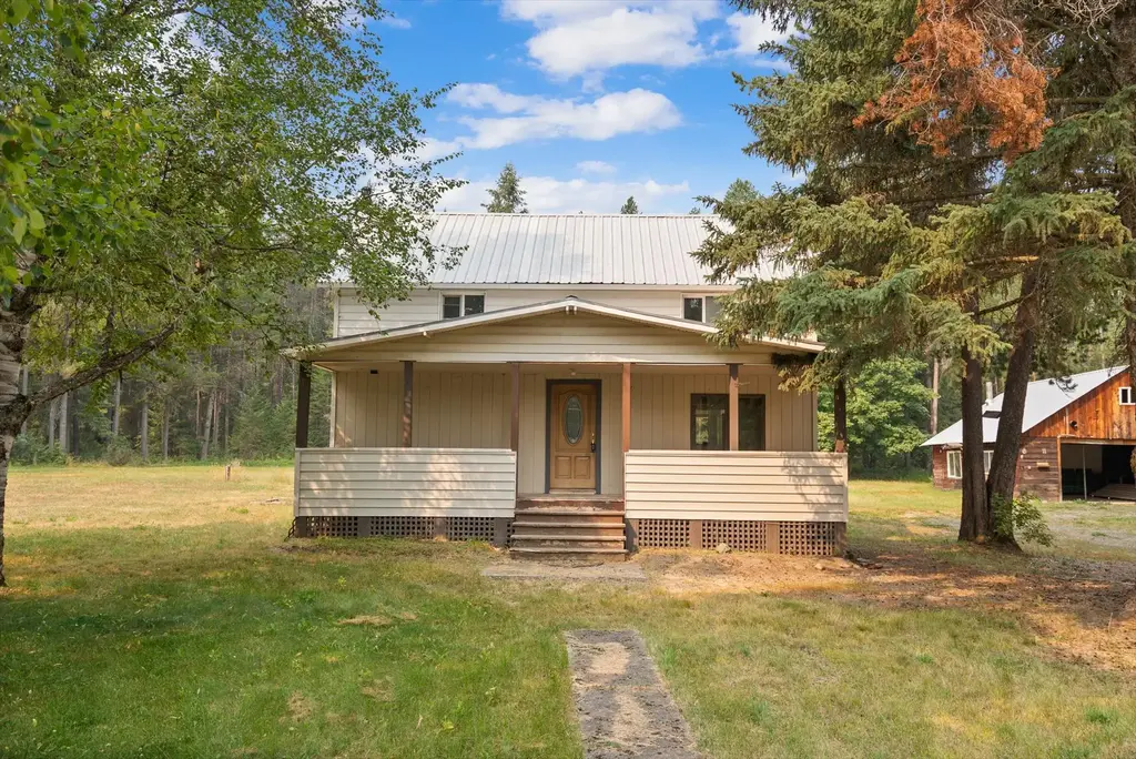 9590 Us Hwy 2 E, Martin City