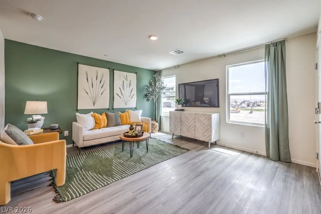 Photo of Listing #2755370