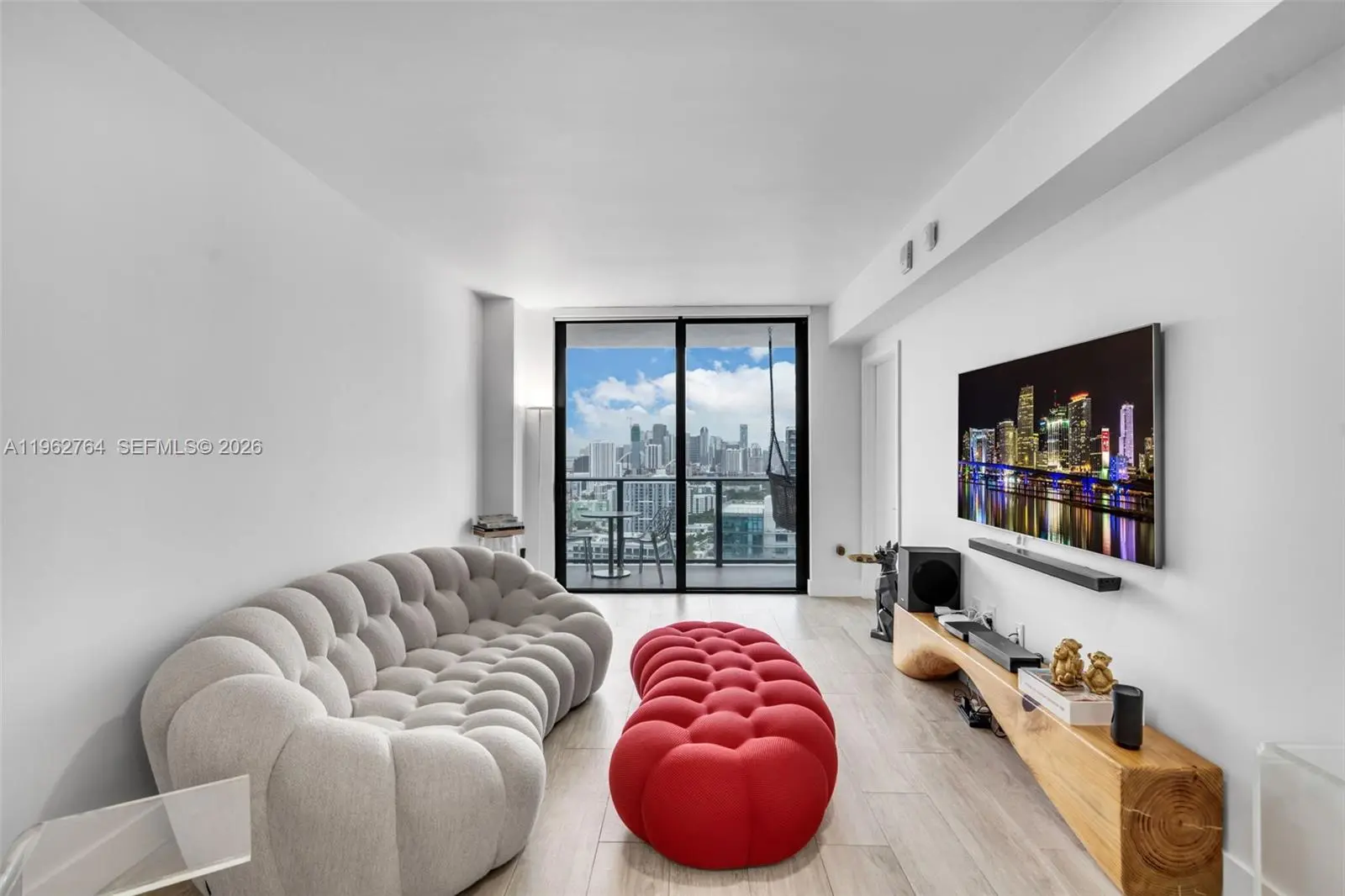 Photo of Listing #A11962764