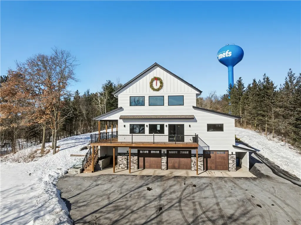 301 E Poplar Avenue, Cameron