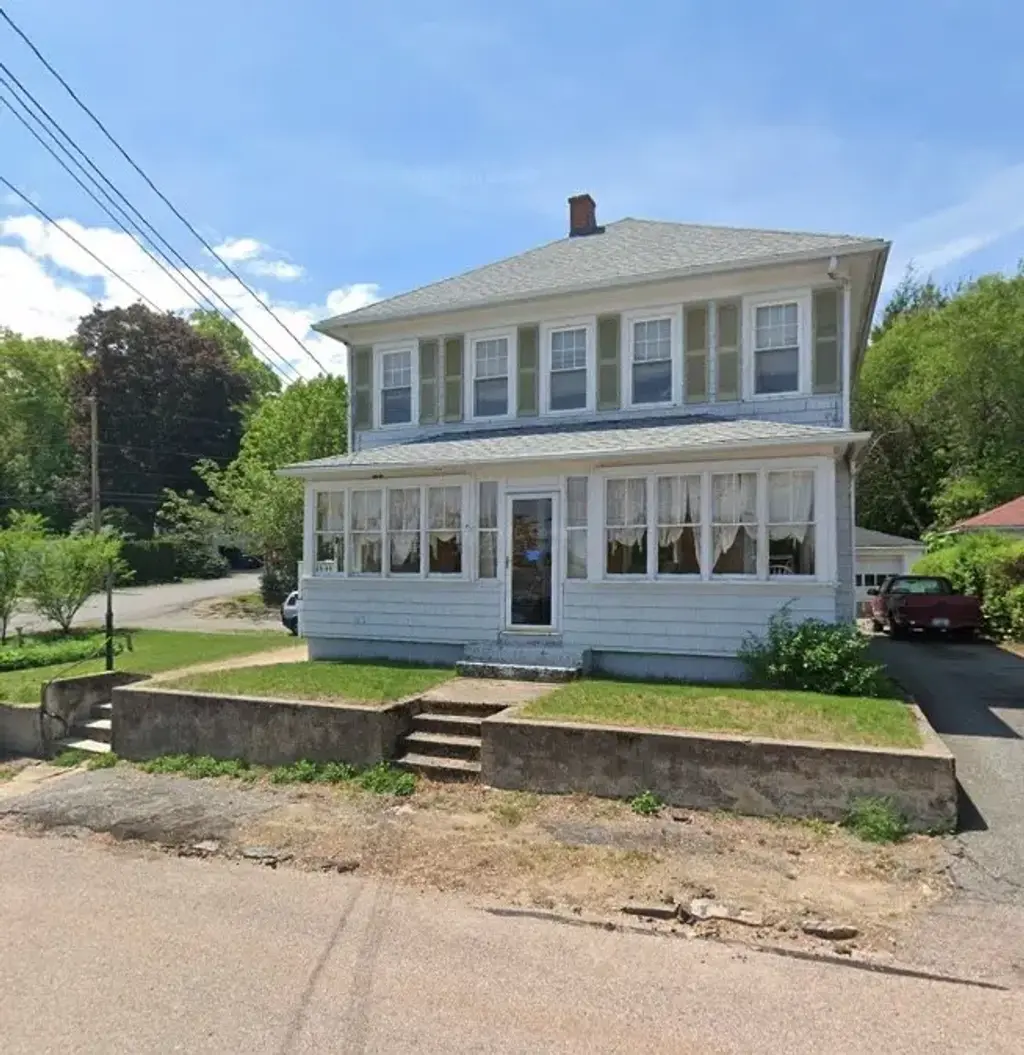 22 Greene St, West Warwick