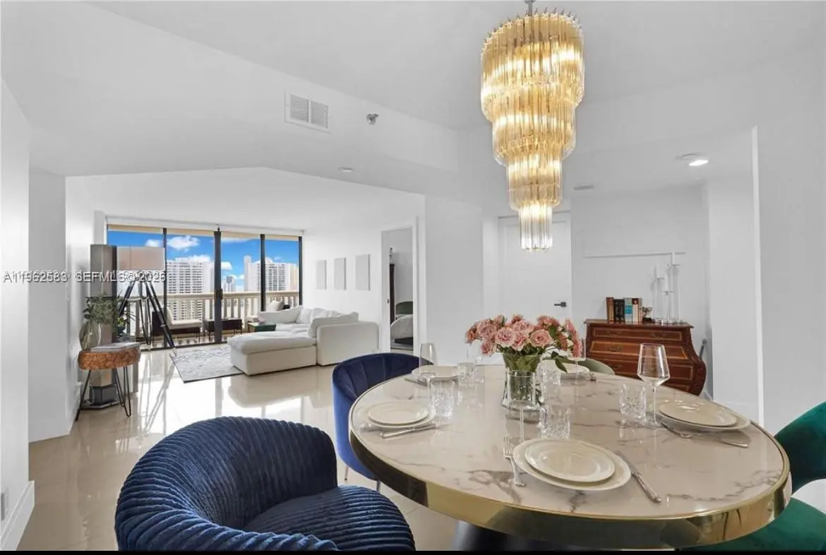 Photo of Listing #A11962583