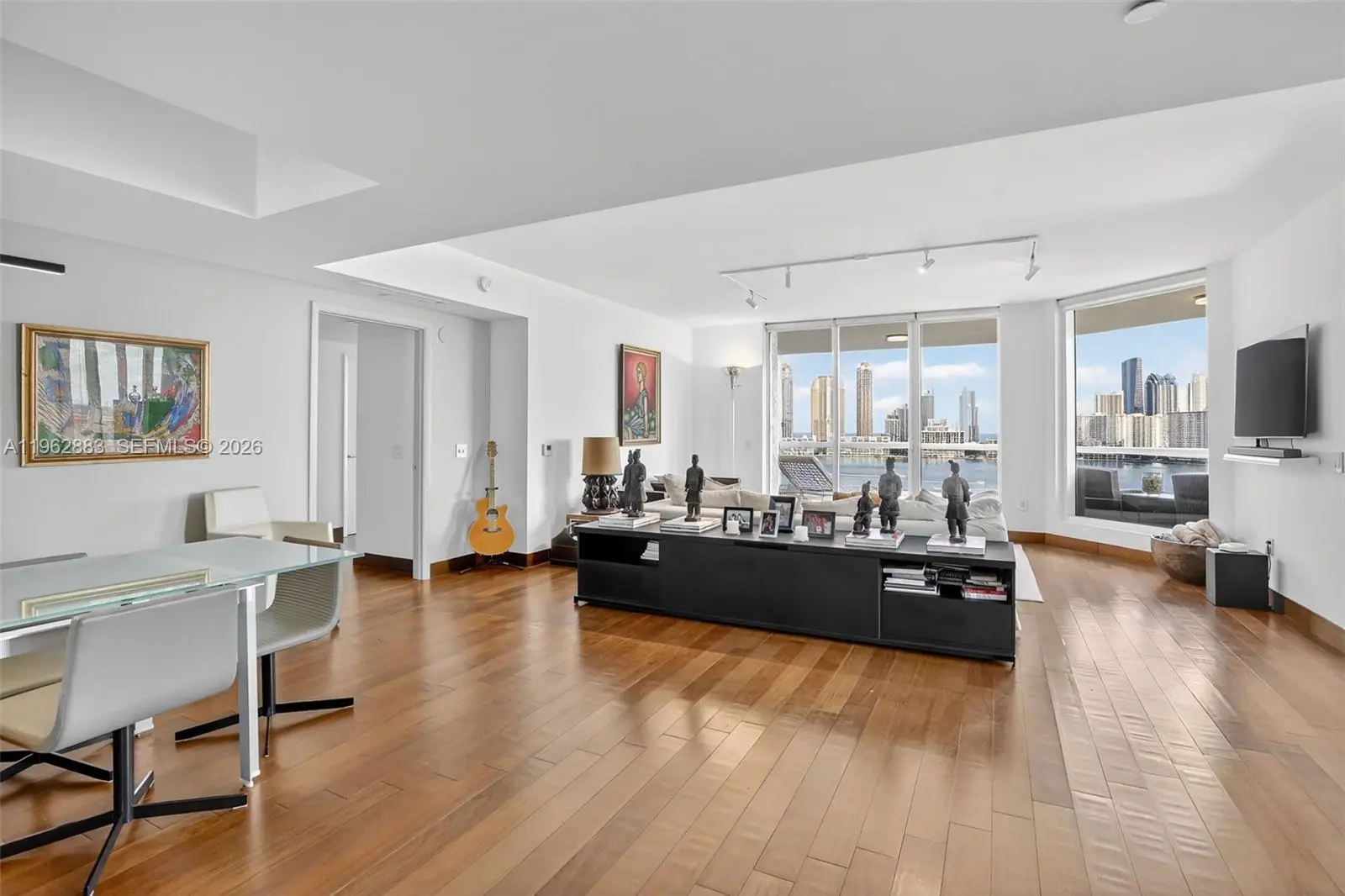 Photo of Listing #A11962883