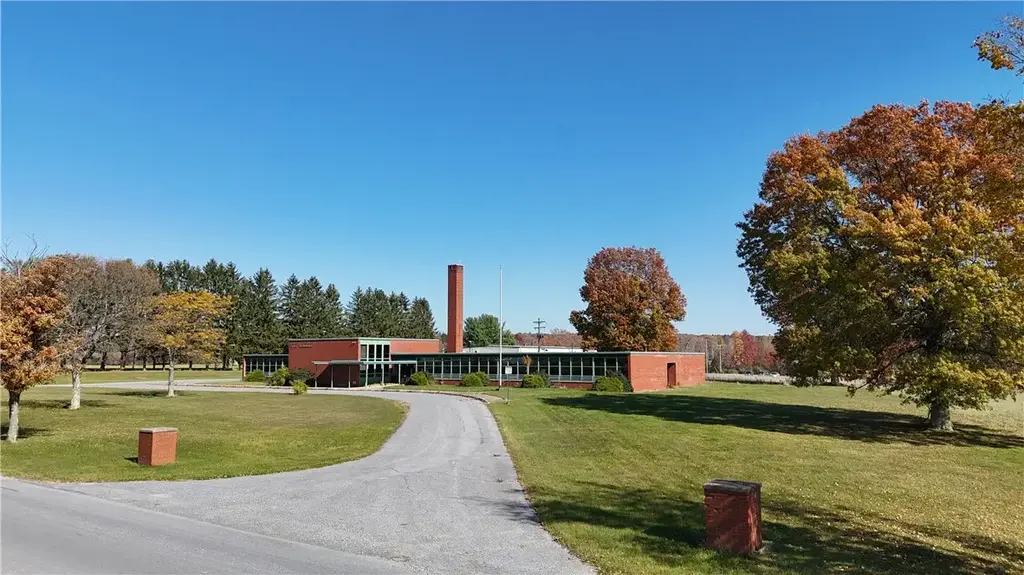 662 Airport Road , Punxsutawney Area School District