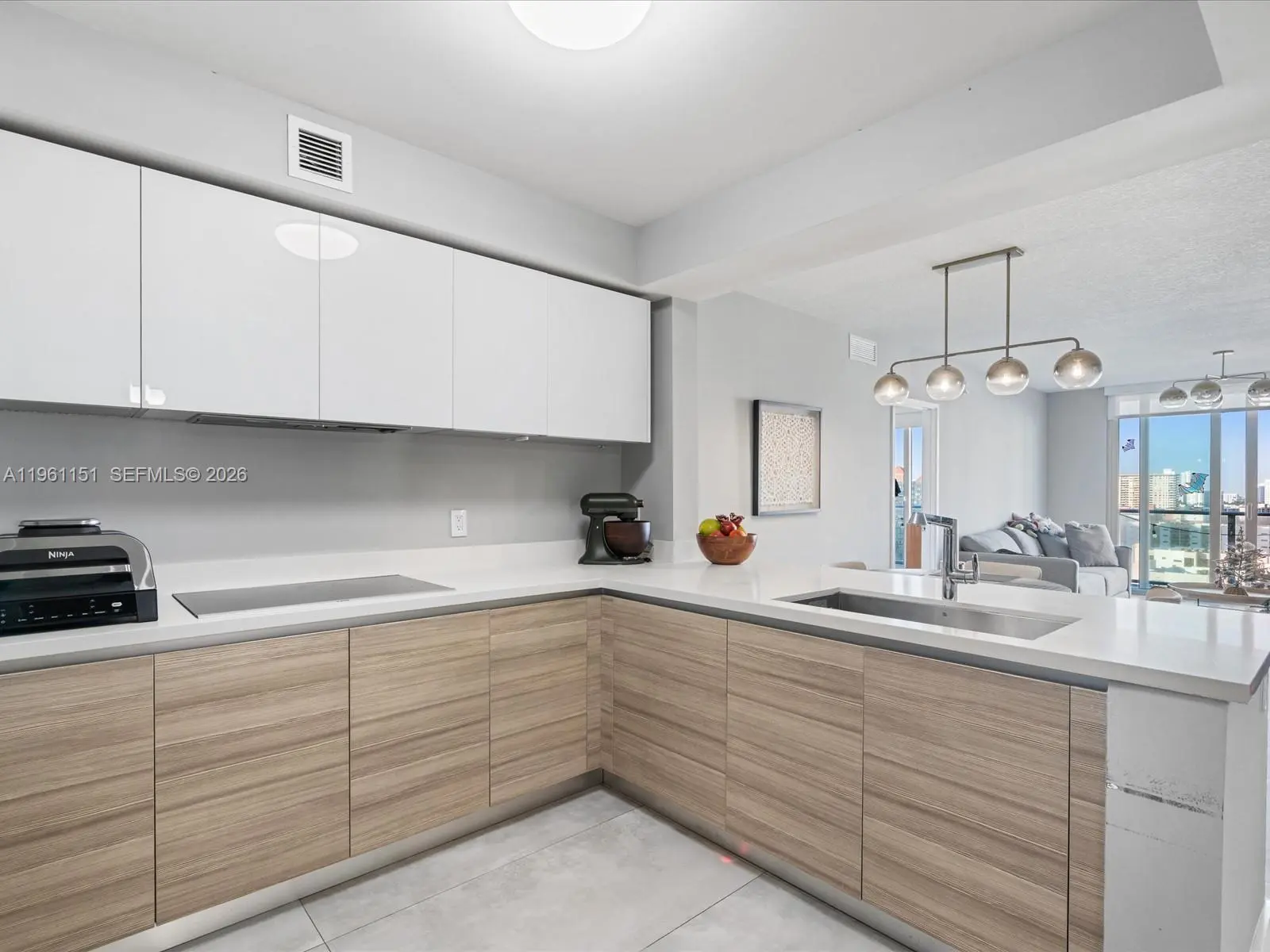 Photo of Listing #A11961151