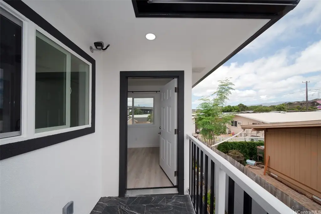 98-352 Pono Street, Aiea