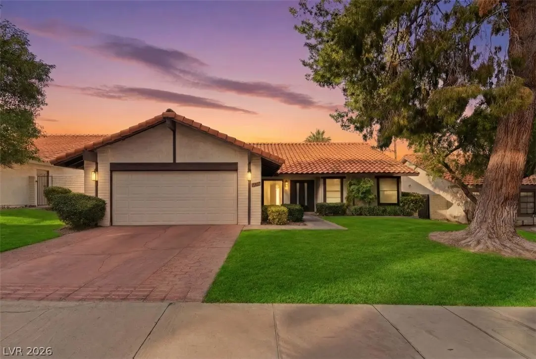 Photo of Listing #2755310