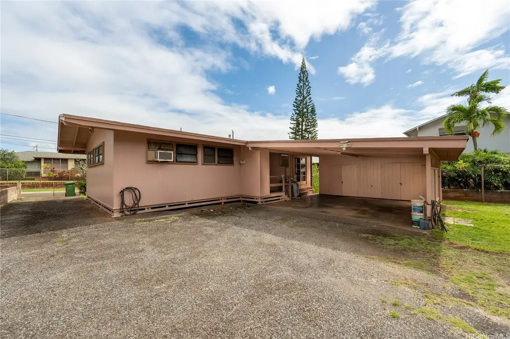 1310 Hoowali Street, Pearl City