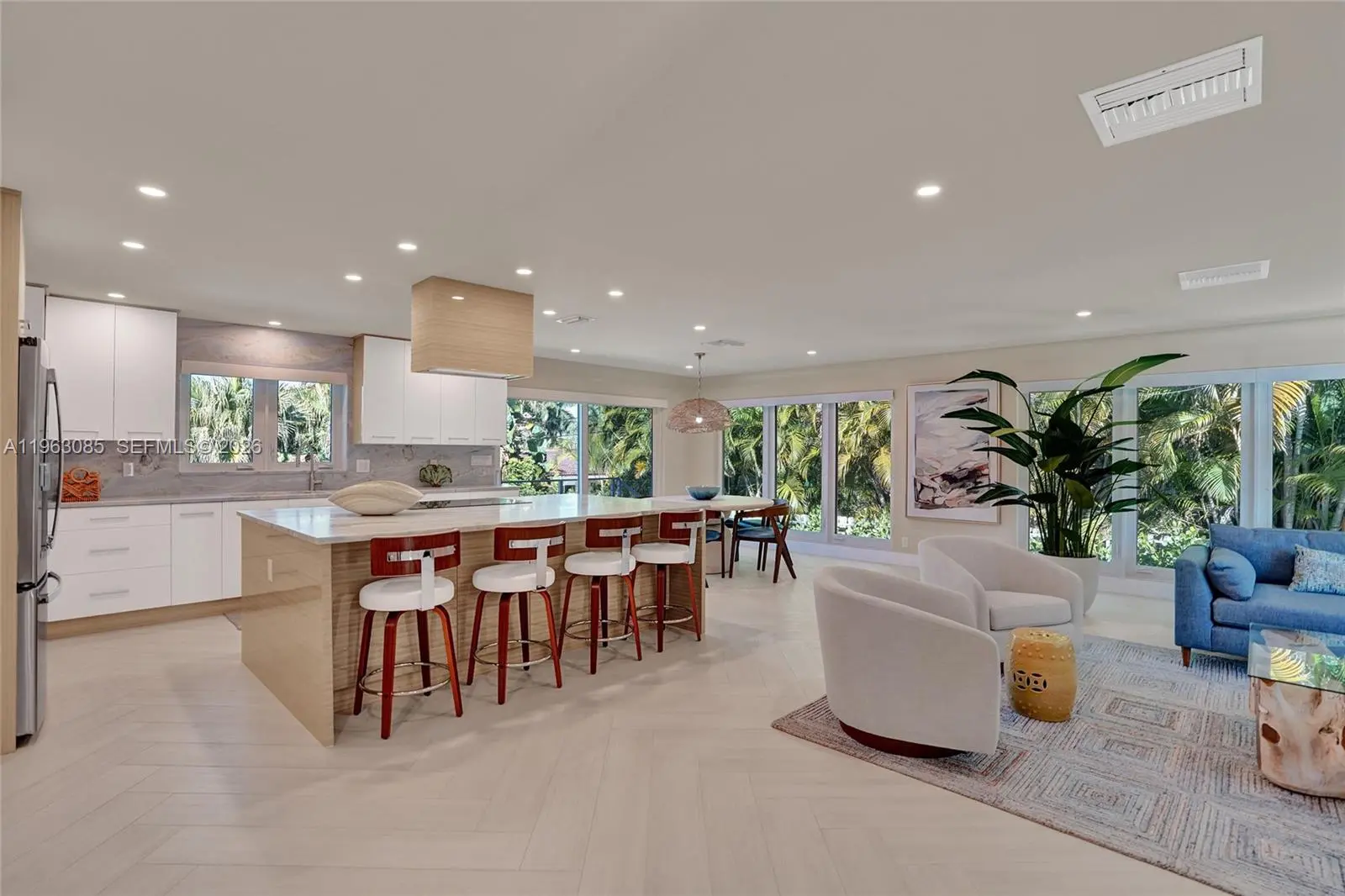 Photo of Listing #A11963085