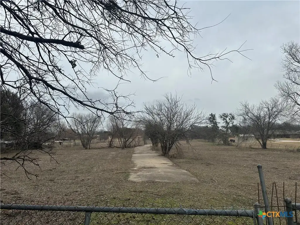 Tbd Fm 1237, Temple