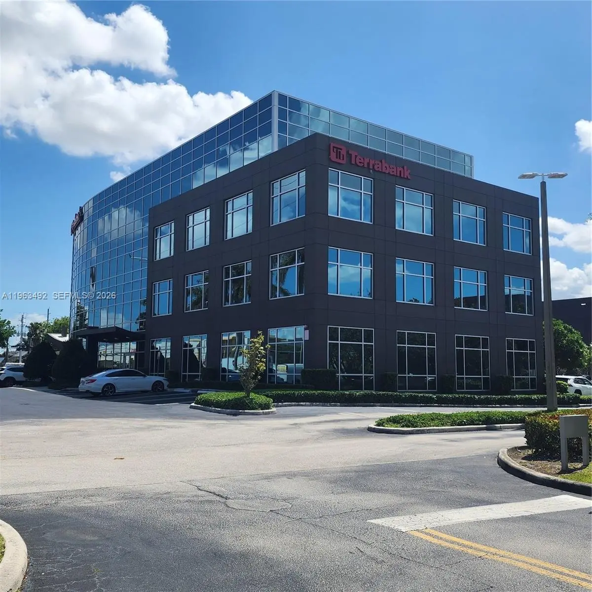 Photo of Listing #A11963492