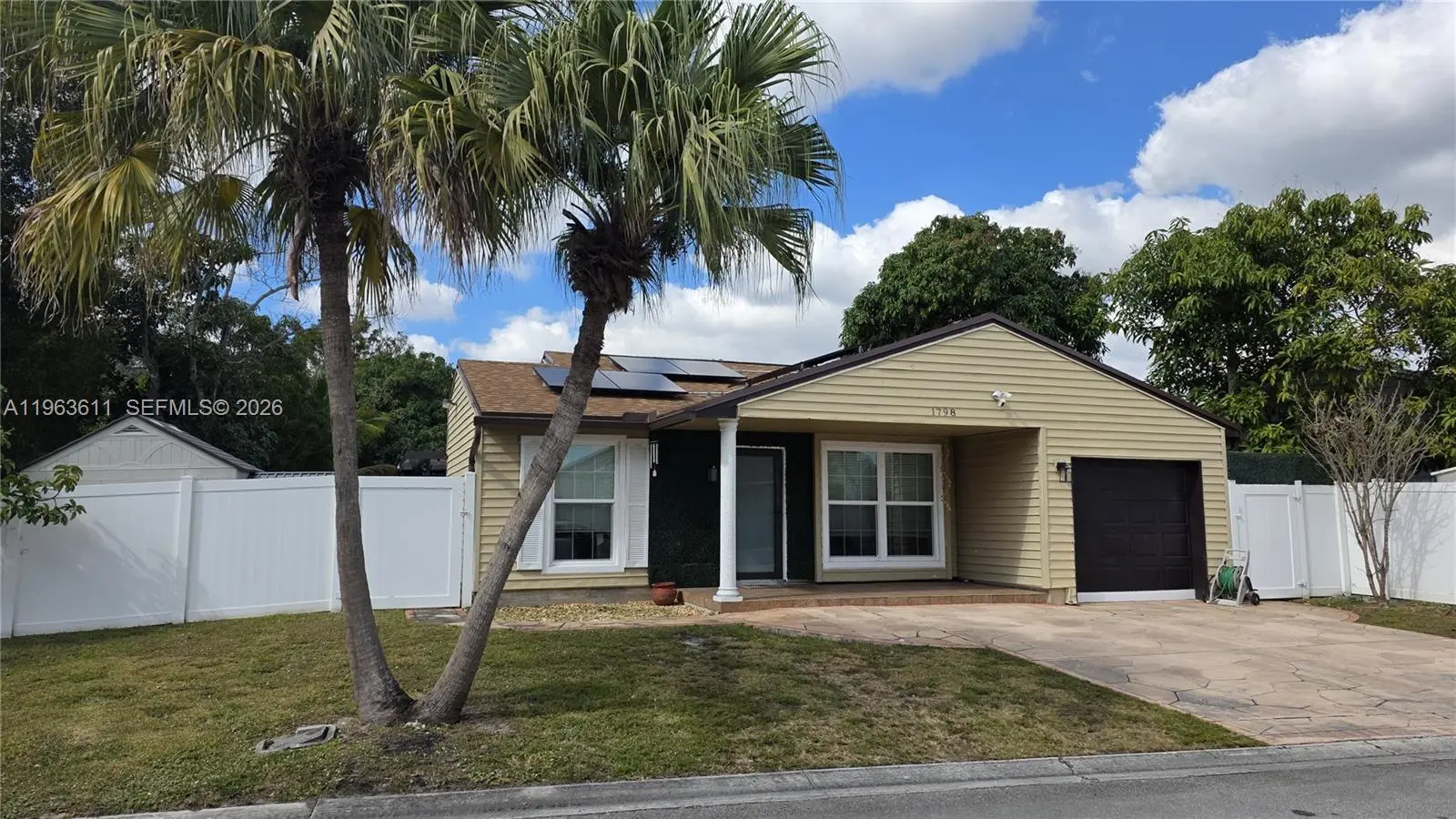 Photo of Listing #A11963611