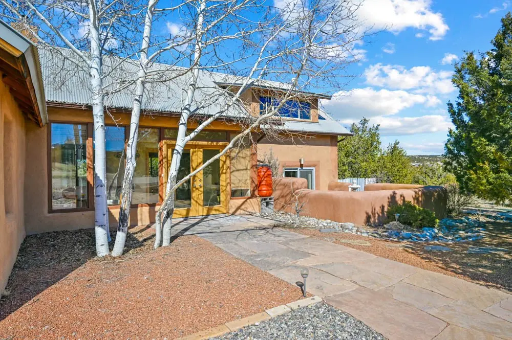 19 Bishop Lamy, Lamy