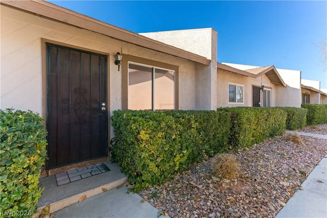 Photo of Listing #2755378