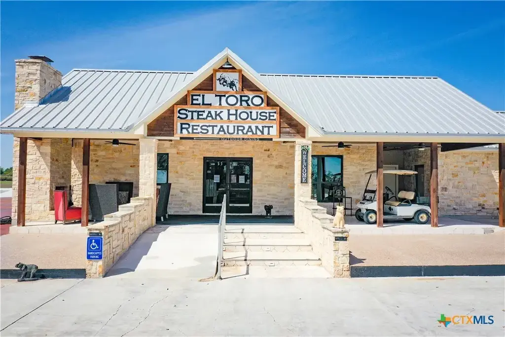 4232 Fm 234, Edna
