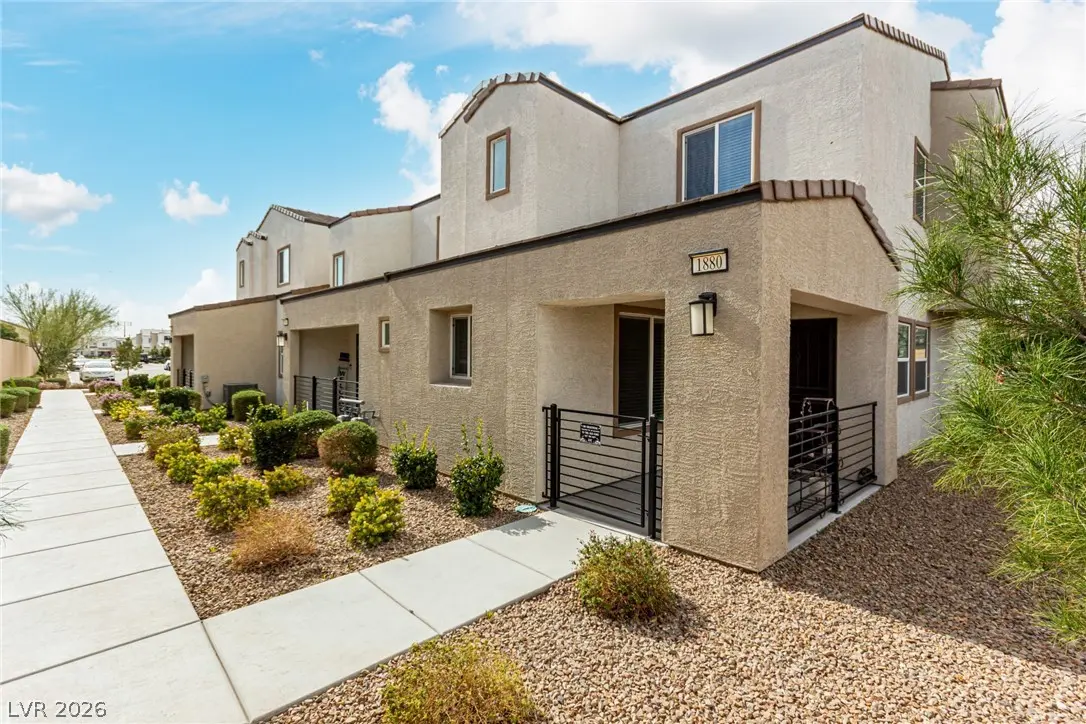 Photo of Listing #2755350