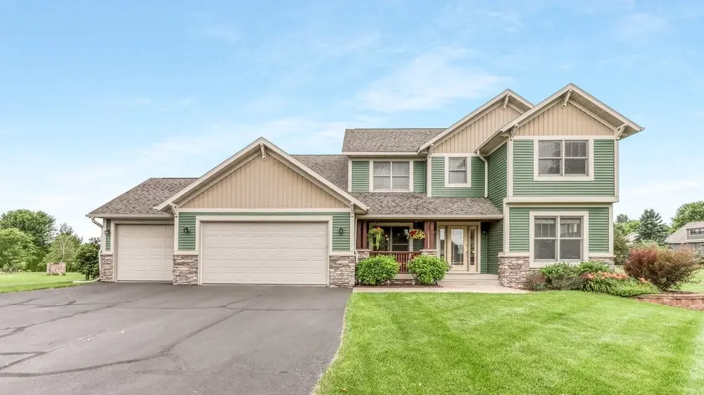 S8955 David Court, Eleva