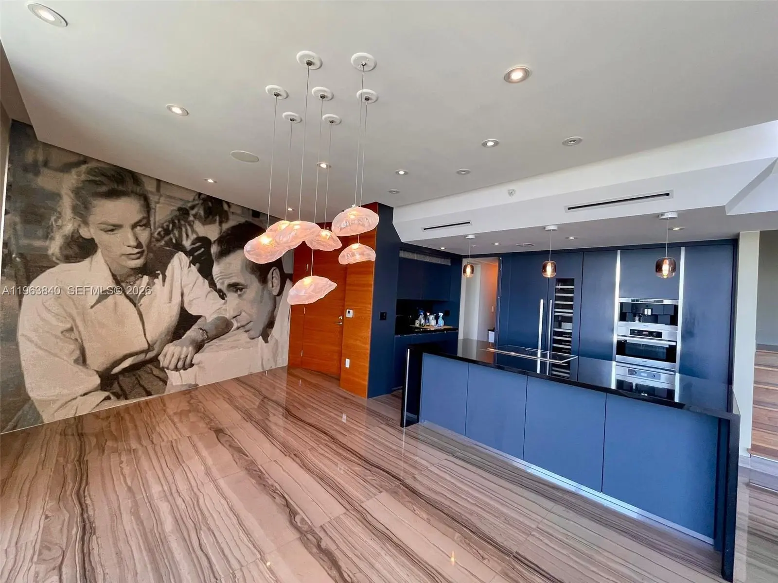 Photo of Listing #A11963840