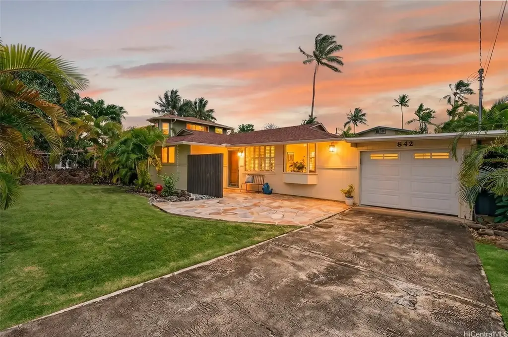 842 Kainui Drive, Kailua