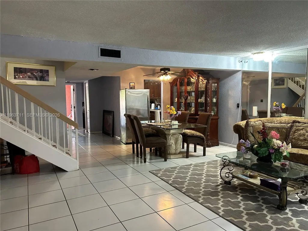 1653 Nw 58th Ave 14, Lauderhill