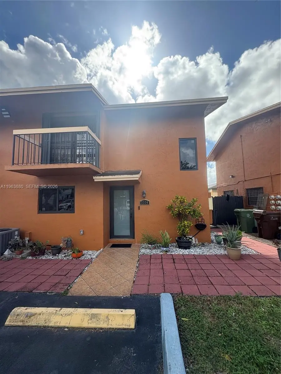 Photo of Listing #A11963880