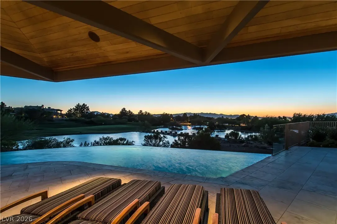 Photo of Listing #2754544