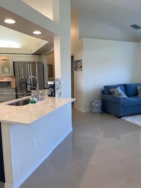 Photo of Listing #A11964003