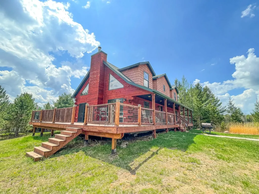 N10498 Sailor Lake Rd, Phillips