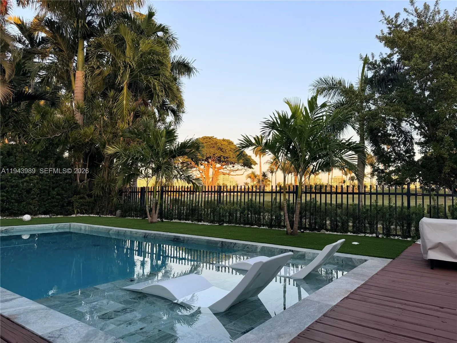 Photo of Listing #A11943989