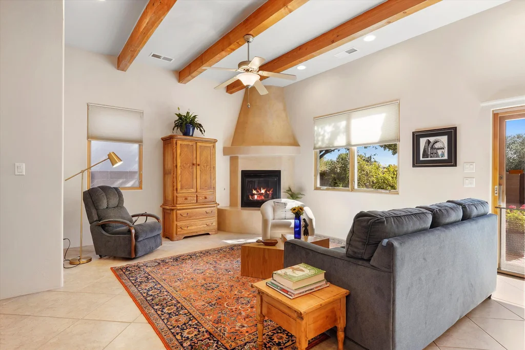 2020 Sydney Lane Nw, Albuquerque