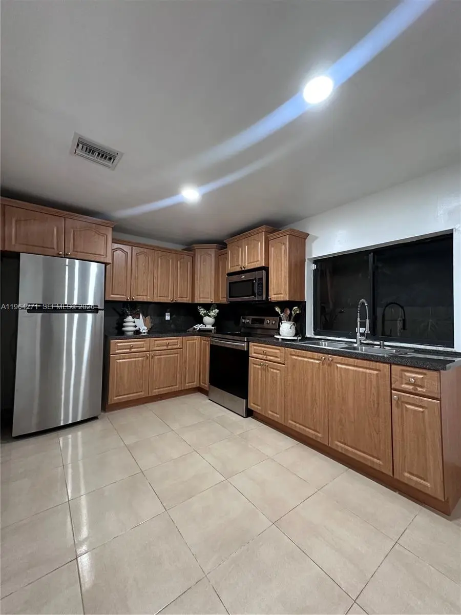 Photo of Listing #A11964271